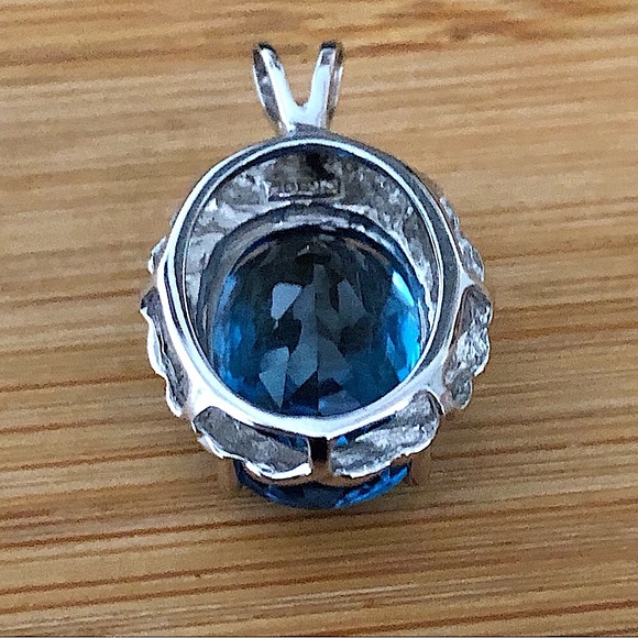 $228 10K White Gold Estate Drop Pendant Marked CID 10K - Picture 6 of 6